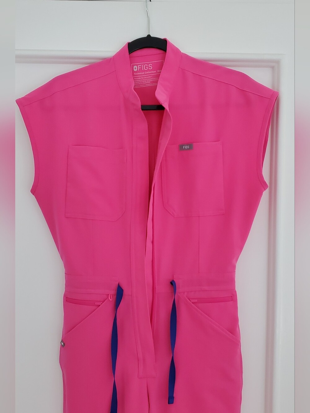 FIGS Sleeveless Zip Jumpsuit-Style Scrub Vest Shocking Pink XXS